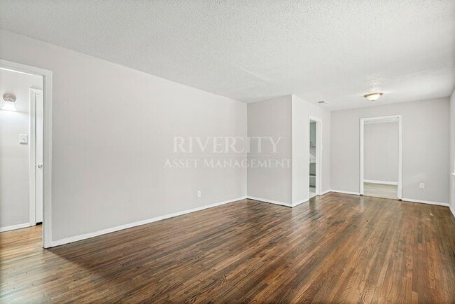 Building Photo - SECTION 8 WELCOMED!!!!!! NEWLY RENOVATED HOME IN FRAYSER!