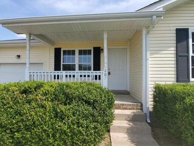 Foto del edificio - $1300 Charming 3 Beds 1 Bath Home