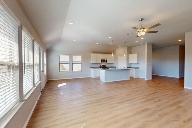 Building Photo - 1613 Rushpea Dr