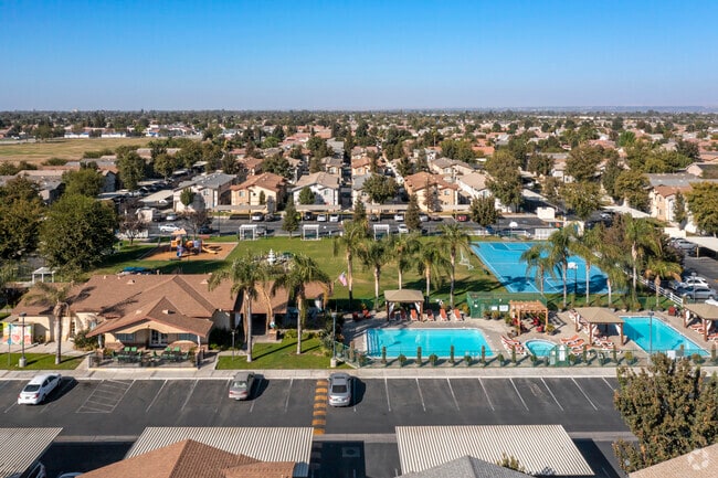 Hermosos Central Park - Golden Valley Luxury Apartments