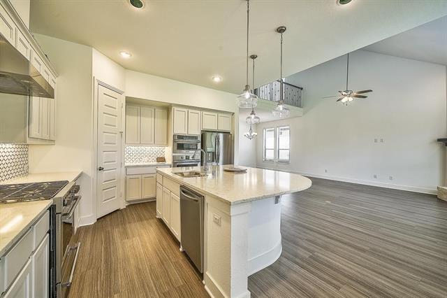 Foto del edificio - 1301 Saddle Ridge Dr