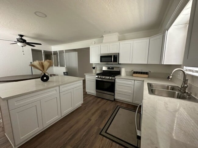 Foto del edificio - Nicely remodeled!