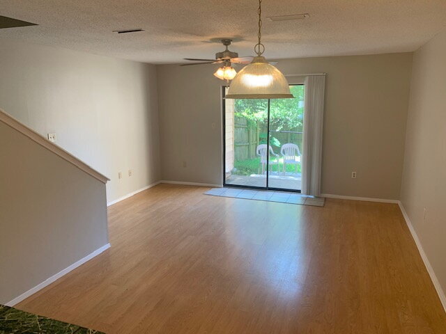 Foto del edificio - "Charming 2-Bed Townhouse Retreat in Fort Walton Beach!"