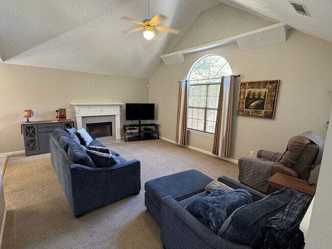 Photo - Beautiful 3 Bedroom 2 Bath Home Close to I...