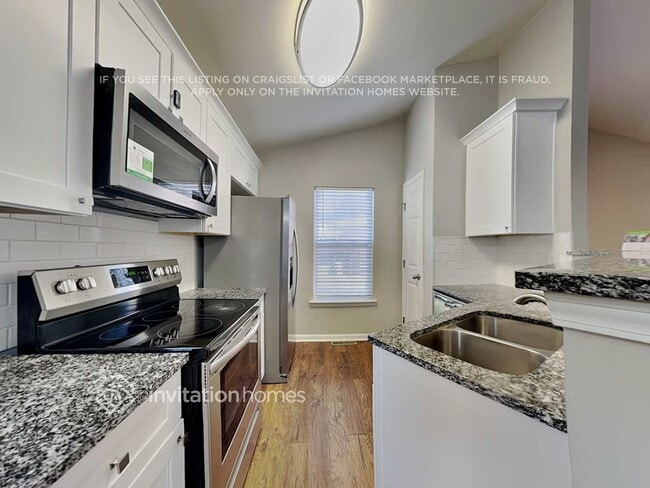Foto del edificio - 4210 Whitfield Rd