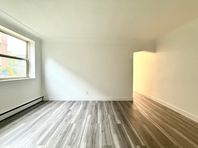 Building Photo - 169 Park Row S