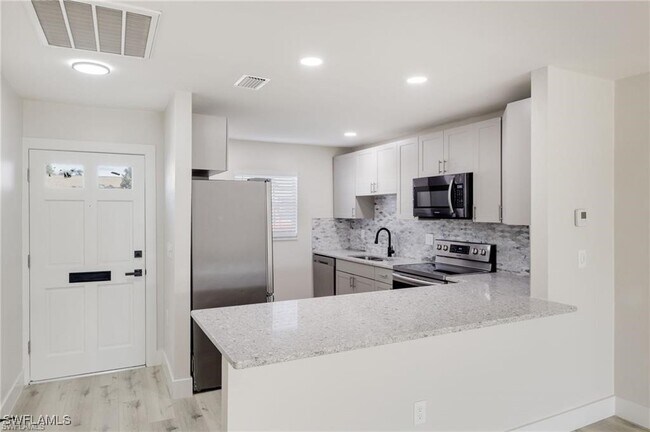 Building Photo - 6929 Dog Leg Way