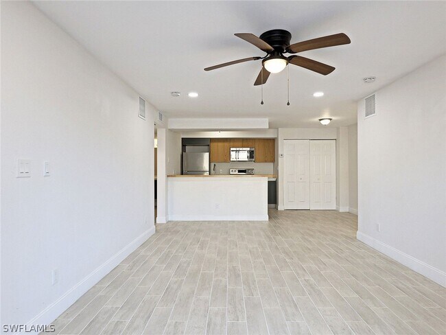 Foto del edificio - 5319 Summerlin Rd