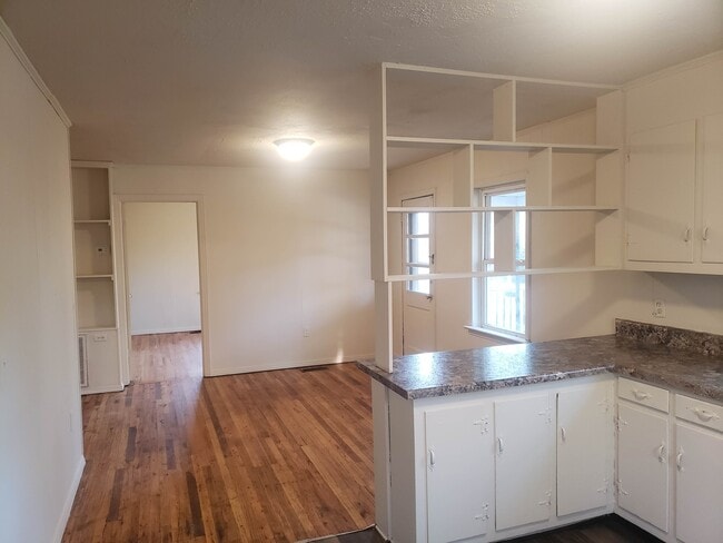 Building Photo - 1708 W Washington St