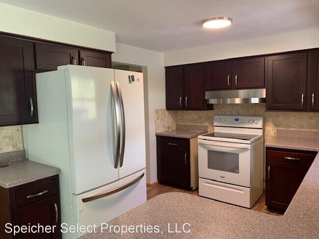 Foto del edificio - 3 br, 2 bath House - 108 Dell Street