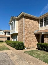 Building Photo - 3841 Kimberly Dr