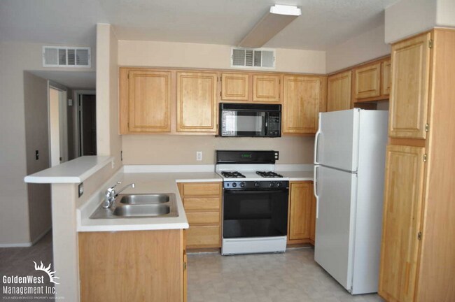Foto del edificio - Discover this 2Bdm 2Ba Condo in a Serene G...