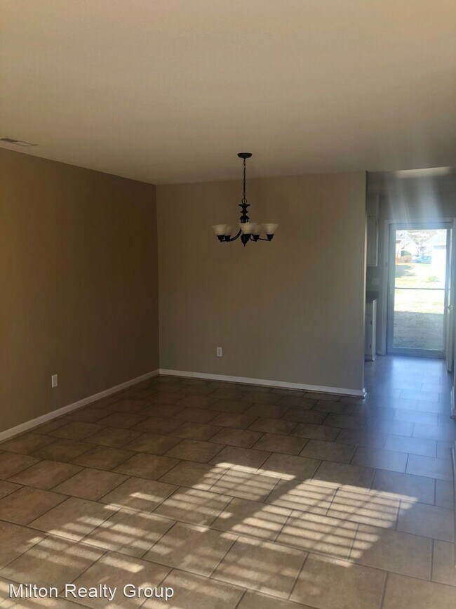Building Photo - 2 br, 1 bath House - 103 Old Spring Hill Ln