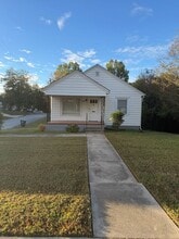 Building Photo - 427 Grove St