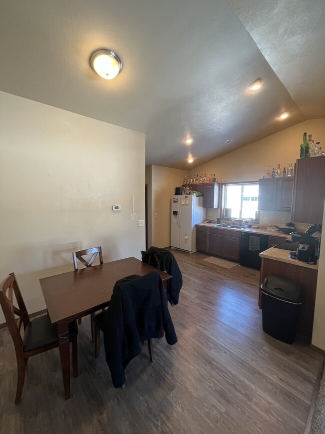 Kitchen/Dining Room - 205 Dakota Trail