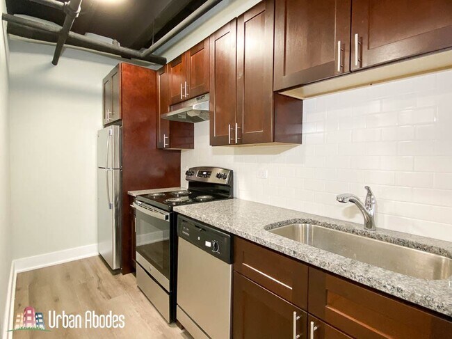 Foto del edificio - 727 Saint Johns Ave