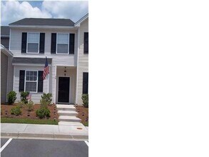 Building Photo - 146 Woodward Rd