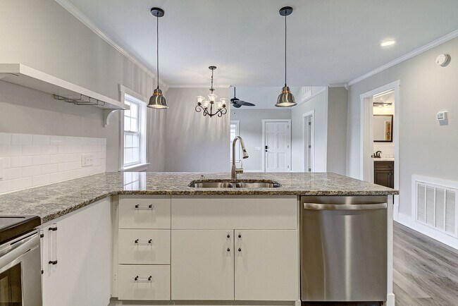 Building Photo - Charming Home for Rent in Downtown Wilming...