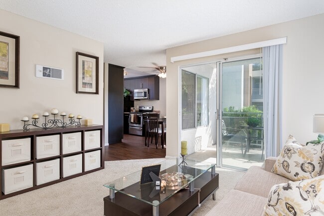 Building Photo - Navajo Bluffs