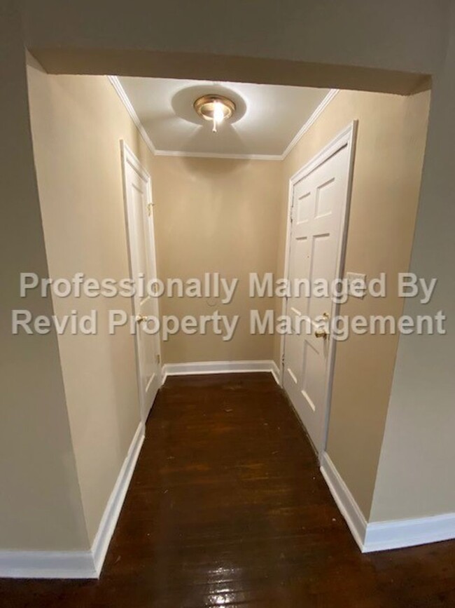 Building Photo - Beautiful 3 bedroom home