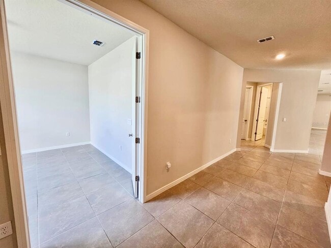 Building Photo - 5066 Sparkling Water Wy