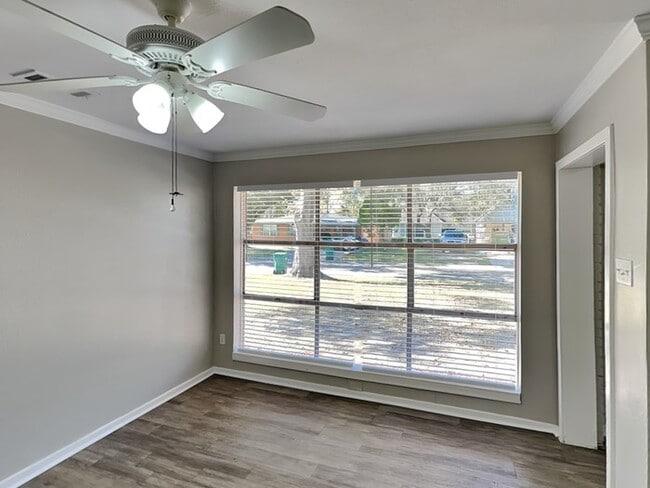 Building Photo - 2123 Raspberry Ln