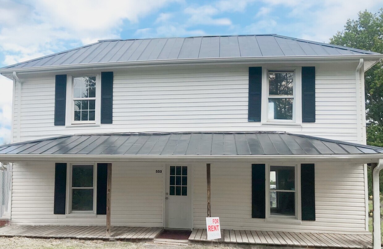 553 Sutton St SW, Abingdon, VA 24210 House Rental in Abingdon, VA