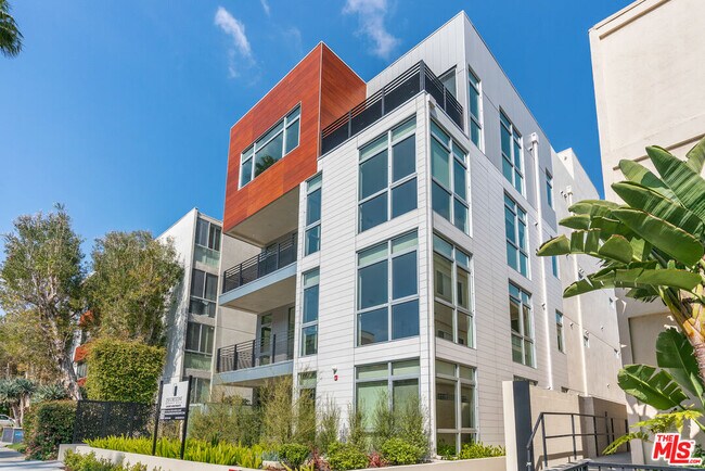 Foto del edificio - 250 N Crescent Dr
