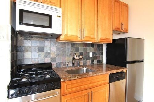 Foto del edificio - 124 E 4th St