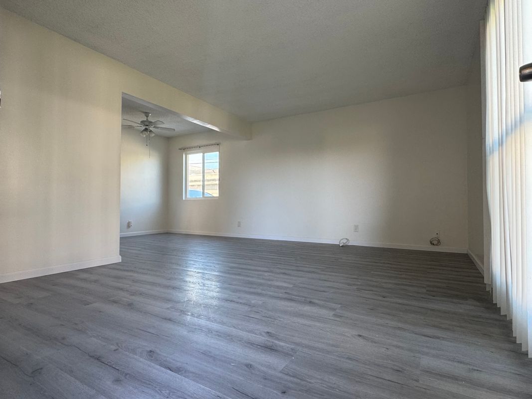 Foto principal - 2209 E Westport Dr