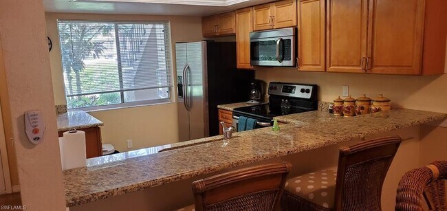 Building Photo - 13090 Cross Creek Ct