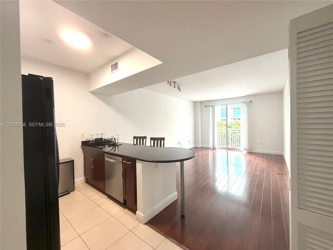 Foto del edificio - 7290 SW 90th St