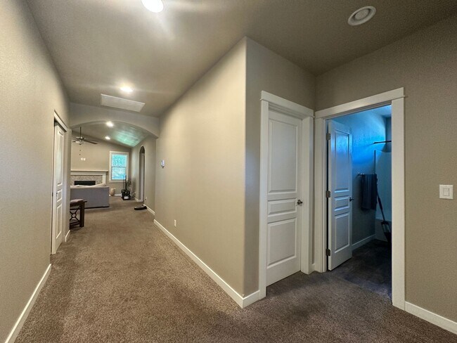 Foto del edificio - single Story 3 bedroom house