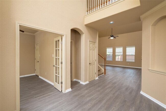 Foto del edificio - 205 Choke Canyon Ln