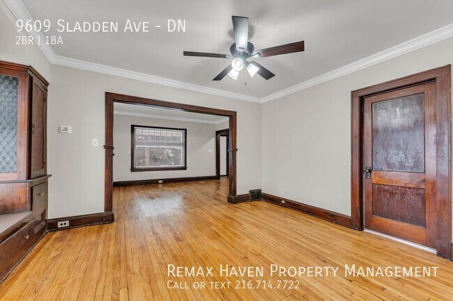 Foto del edificio - 9609 Sladden Ave