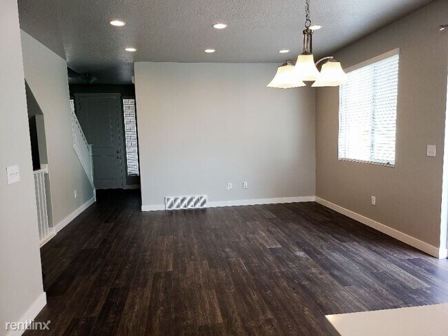Building Photo - 4049 N Penstemon Way