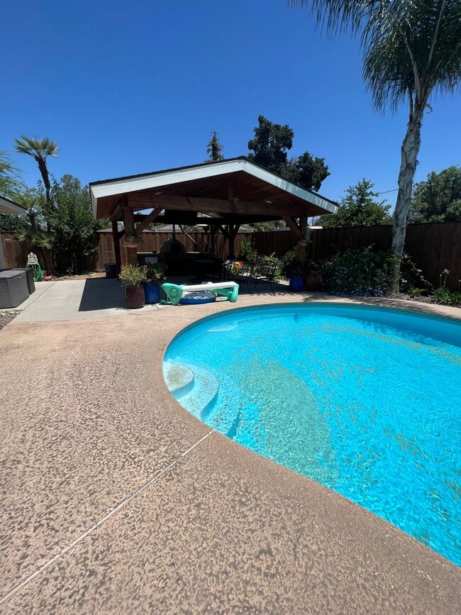 Foto del edificio - HOLIDAY SPECIAL- 3 bedroom 2 bathroom with...