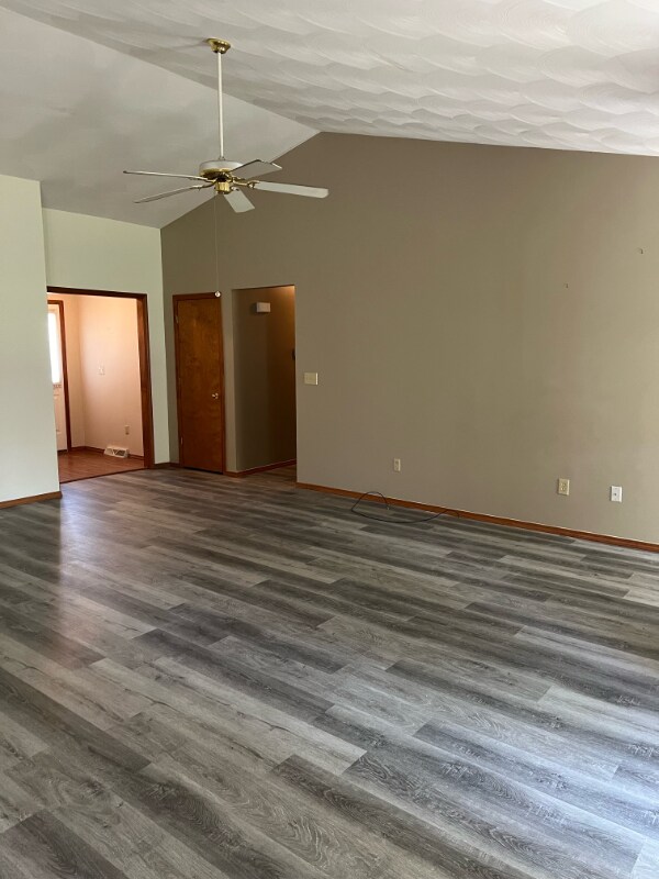 Foto del edificio - 1124 Old Crows Way