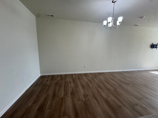 Foto del edificio - Stylish 3-Bedroom Townhome with Mountain Views & 2-Car Garage