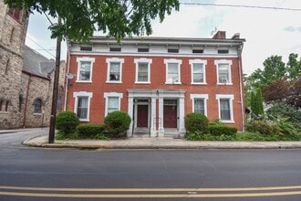 Building Photo - 301 S Main St