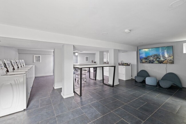 Interior Photo - Hampton Gardens