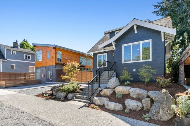 Building Photo - Stunningly Remodeled 1905 Beauty!