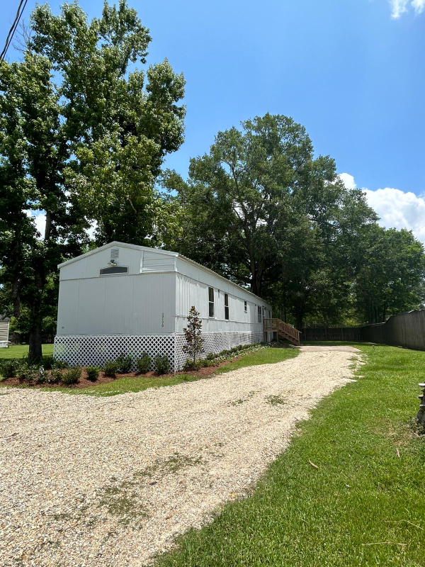 Building Photo - 17170 Carpenter Chapel Rd