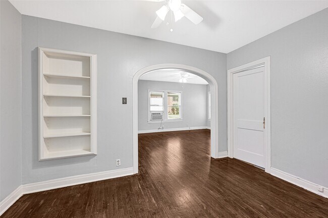 Building Photo - 4304 Pease St