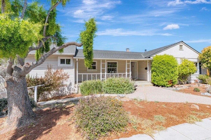 Foto principal - 4301 Camden Ave