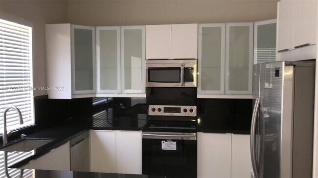 Foto del edificio - 9741 NW 45th Ln