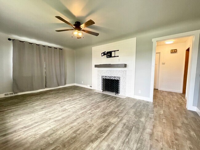 Foto del edificio - 3 Bedroom/2 Bath House in Grantsville with...