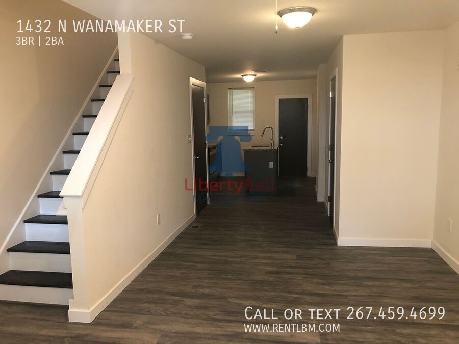 Primary Photo - 1432 N Wanamaker St