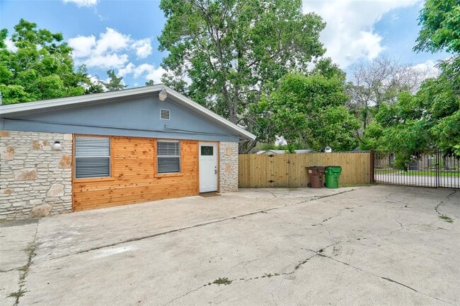 Foto del edificio - 1806 Dixie Ln
