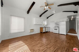 Building Photo - 1283 W 36th St